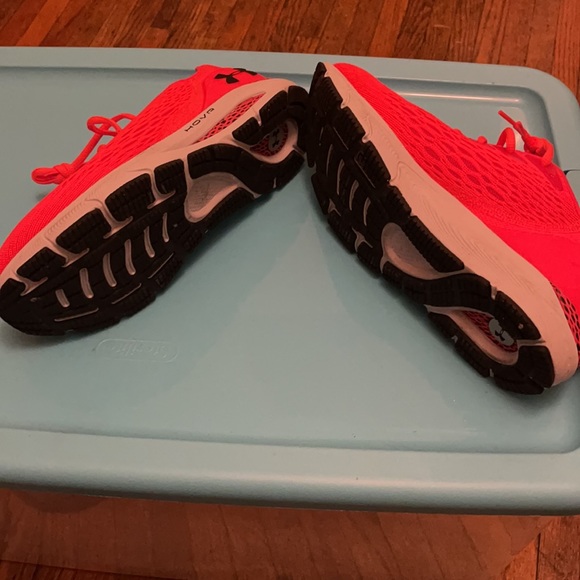 Under Armor Sonic - Picture 4 of 9